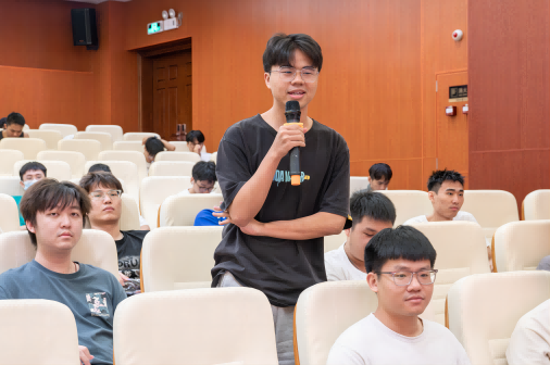 学生互动.png 学生互动.png