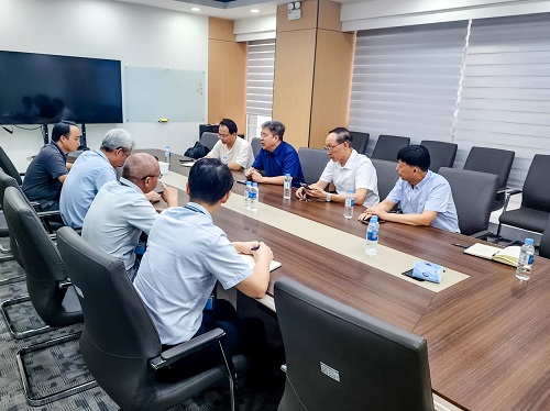 29日洽谈现场.jpg 29日洽谈现场.jpg
