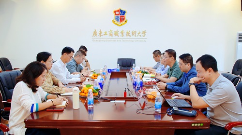 座谈现场.jpg 座谈现场.jpg