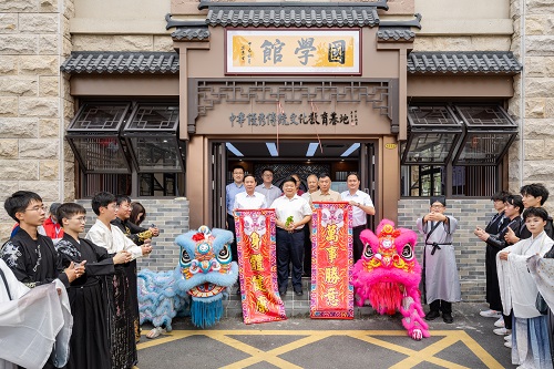 醒狮采青.JPG 醒狮采青.JPG