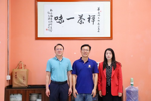 双方合影.jpg