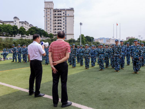 校领导慰问参训同学.png 校领导慰问参训同学.png