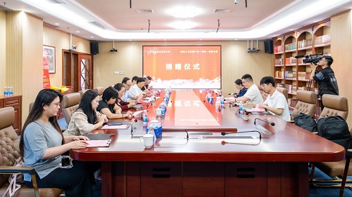 双方座谈.jpg