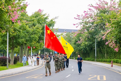 星湖校区环跑瞬间5.jpg 星湖校区环跑瞬间5.jpg
