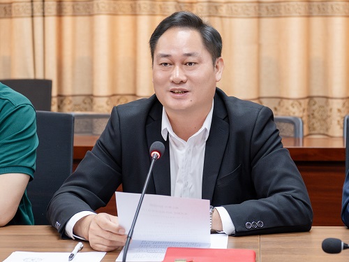 卢景值讲话.jpg 卢景值讲话.jpg