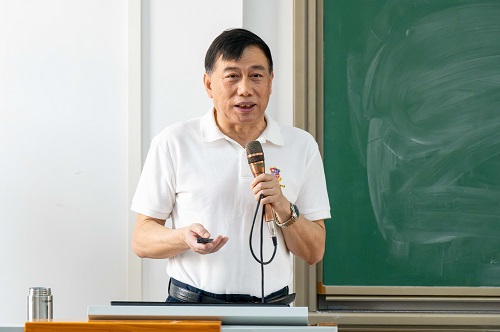 丁勇授课.JPG