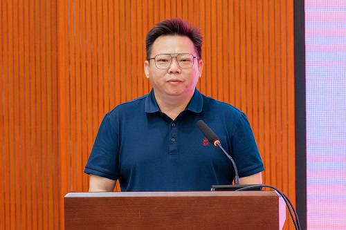 王珏代表市退役军人事务局领导讲话.JPG 王珏代表市退役军人事务局领导讲话.JPG