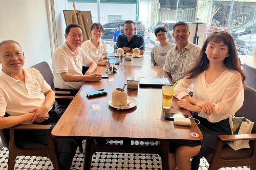 广工商大代表团与PTM集团总经理一行座谈.jpg 广工商大代表团与PTM集团总经理一行座谈.jpg