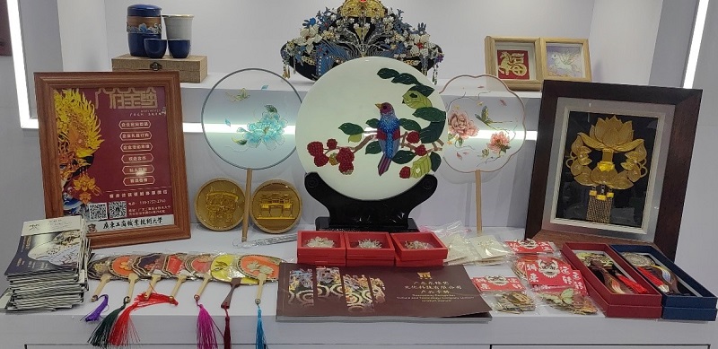 广府金绣作品.jpg